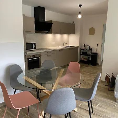 Two-bedroom Apartment, Sea Proximity Apartment *