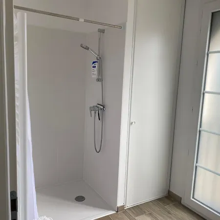 Two-bedroom Apartment, Sea Proximity